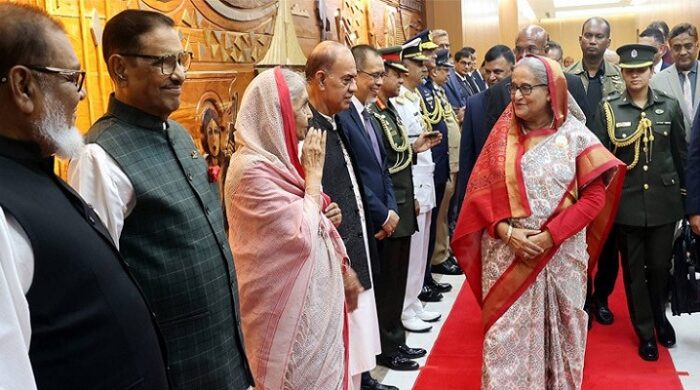 দিল্লির উদ্দেশে ঢাকা ছাড়লেন প্রধানমন্ত্রী